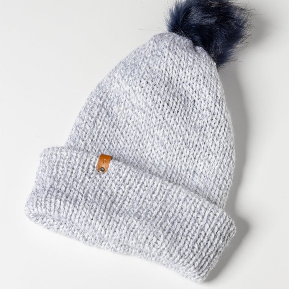 Kids toque with pompom - Picture 2 of 12